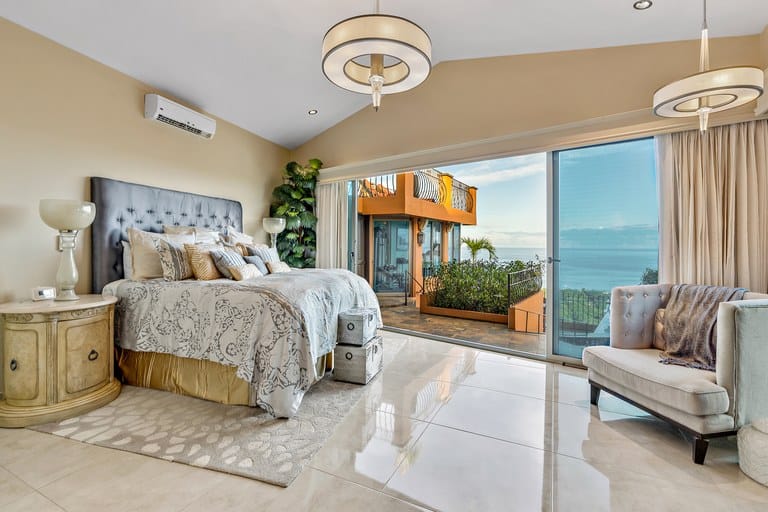 Dare to Dream House: Magnificent Ocean View from the Top of the Hill