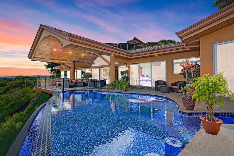 Dare to Dream House: Magnificent Ocean View from the Top of the Hill