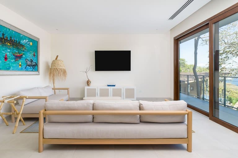Bay Villa in Peninsula Papagayo: Nestled in a Secluded Enclave with Unmatched Views