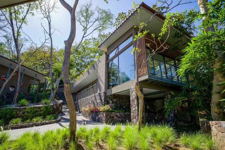 Bay Villa in Peninsula Papagayo: Nestled in a Secluded Enclave with Unmatched Views