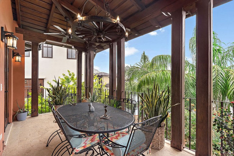 Casa Maya | Charming Coastal Home Near the Beach