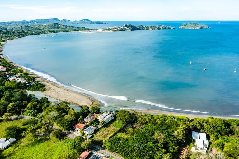 Casa Oltmann: Beach Front Mansion
