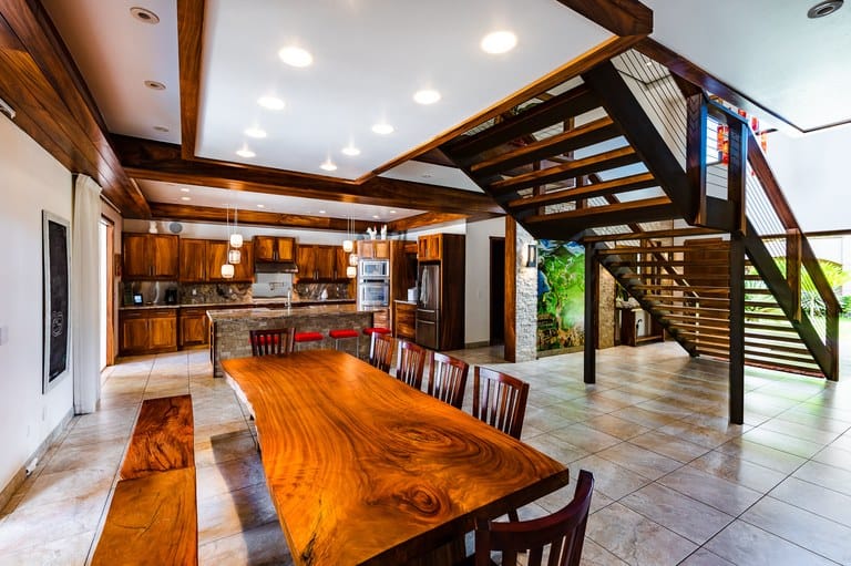 Casa Oltmann: Beach Front Mansion