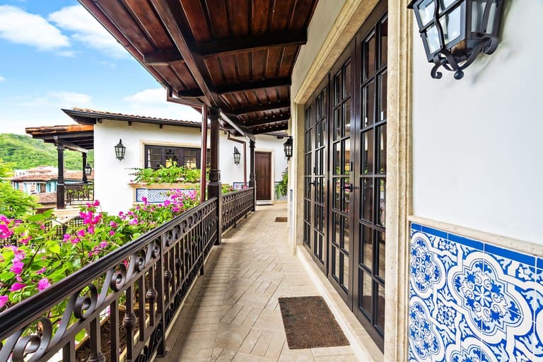 27 Cartagena: Exclusive Luxury Beachfront Residence