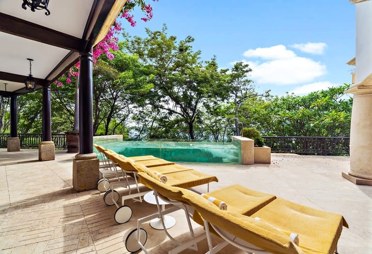 27 Cartagena: Exclusive Luxury Beachfront Residence