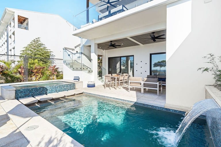 Villa Ballena: A Stylish Beachfront Masterpiece in Costa Rica
