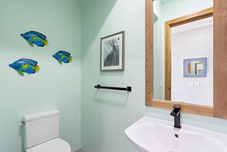 Villa Ballena: Contemporary Coastal Retreat in Costa Rica