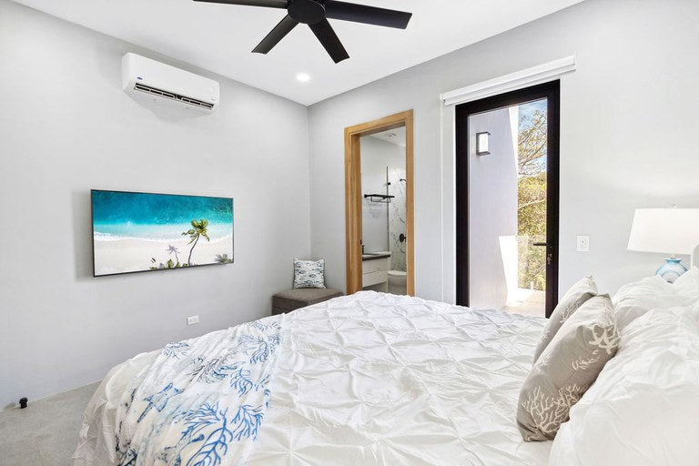 Villa Ballena: Contemporary Coastal Retreat in Costa Rica