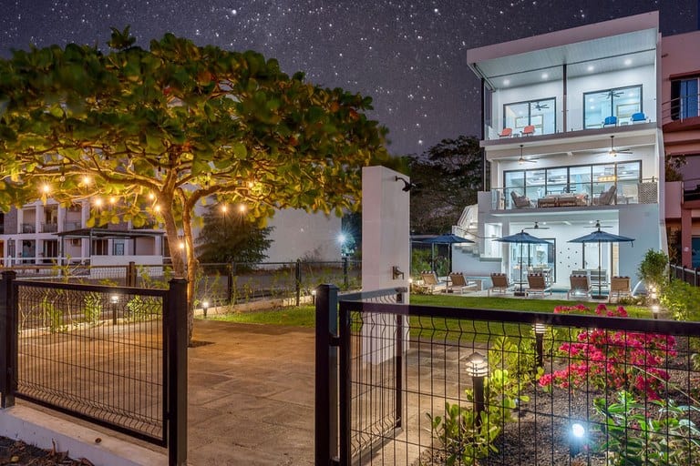Villa Ballena: A Stylish Beachfront Masterpiece in Costa Rica