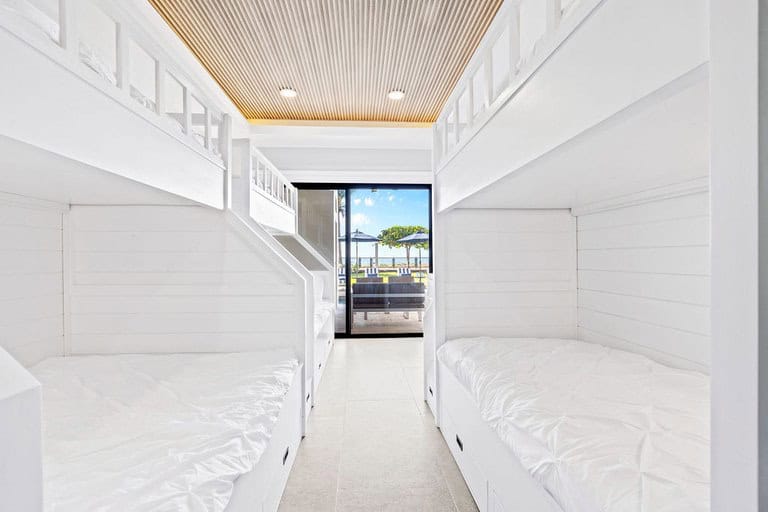 Villa Ballena: A Stylish Beachfront Masterpiece in Costa Rica