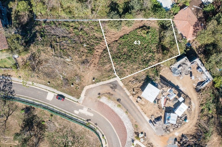 Casa Cocobolo: Luxury 7-Bedroom Home for Sale in Tamarindo Park - Lot 43