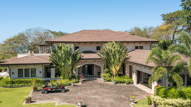 Casa Serena: Luxury Beachfront Home in Hacienda Pinilla