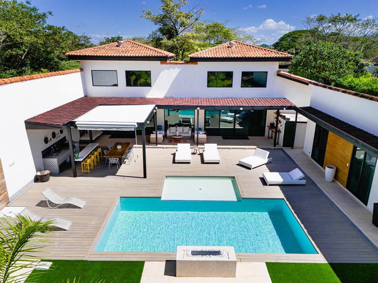 Los Almendros 51 | Elegant 6-Bedroom Coastal Home in Hacienda Pinilla