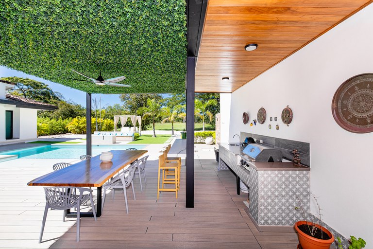 Los Almendros 51 | Elegant 6-Bedroom Coastal Home in Hacienda Pinilla