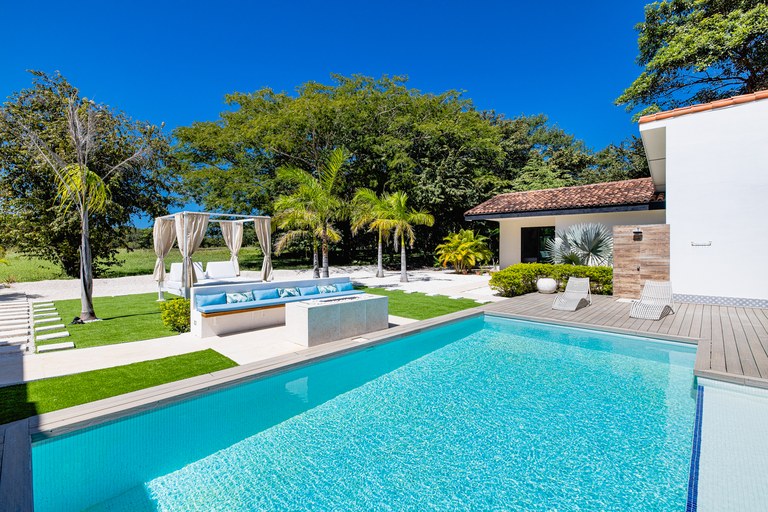 Los Almendros 51 | Elegant 6-Bedroom Coastal Home in Hacienda Pinilla