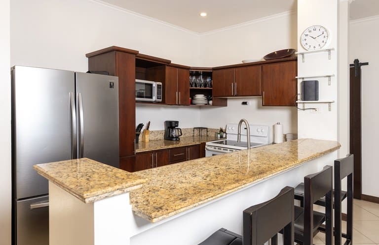 Flamingo Towers 23: Stunning Ocean-View Condo