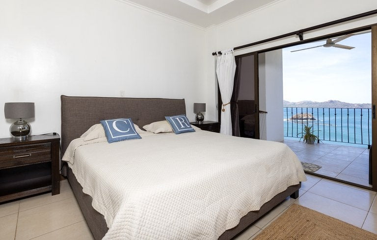 Flamingo Towers 23: Stunning Ocean-View Condo