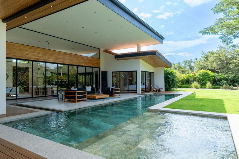 Casa Almendra: Luxurious Modern Tropical Escape in Hacienda Pinilla