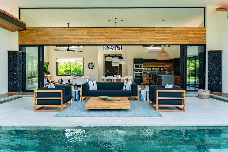 Casa Almendra: Luxurious Modern Tropical Escape in Hacienda Pinilla