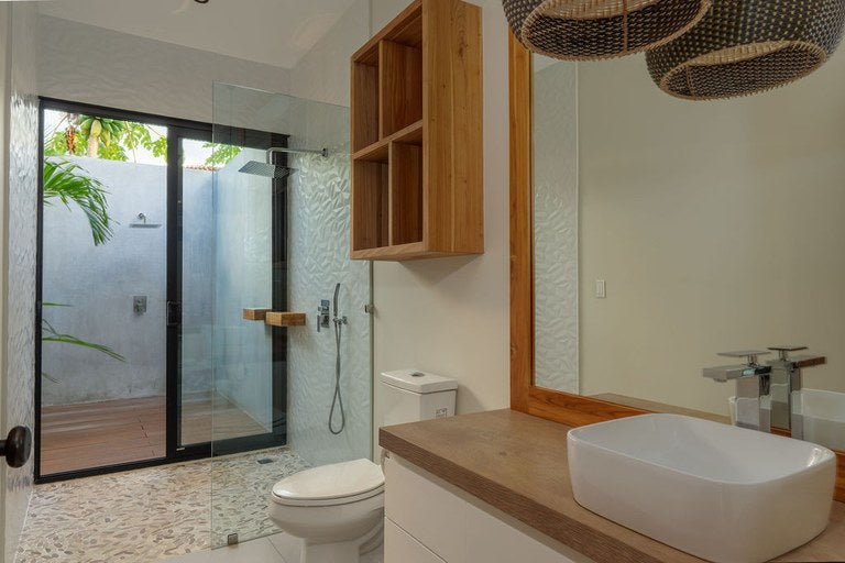 Casa Almendra: Luxurious Modern Tropical Escape in Hacienda Pinilla