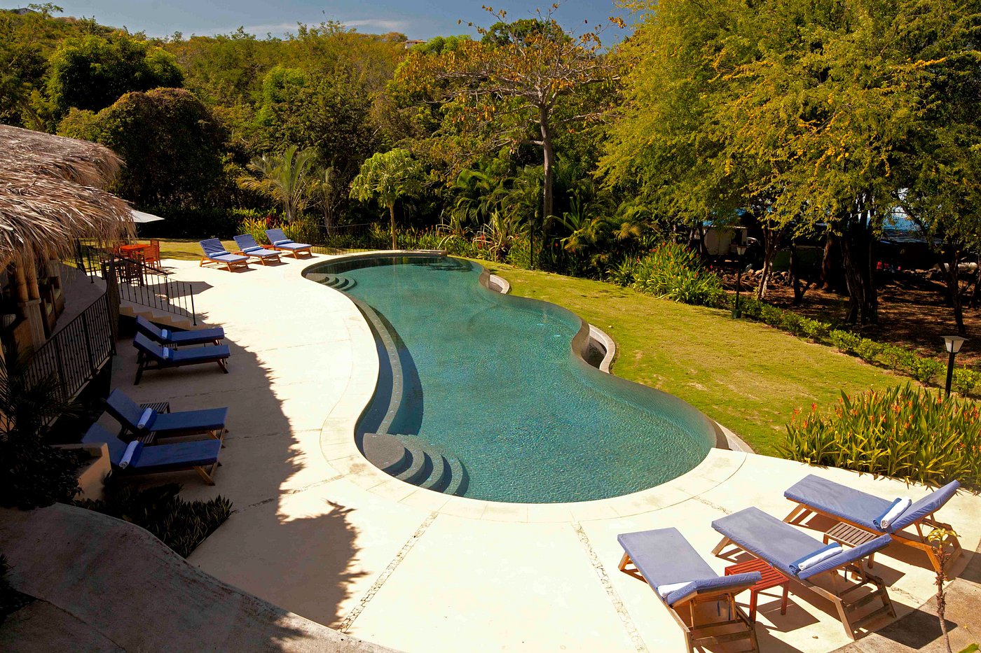 Coco Bay 45 – Modern Home with Pool & Spacious Lot in Playas del Coco