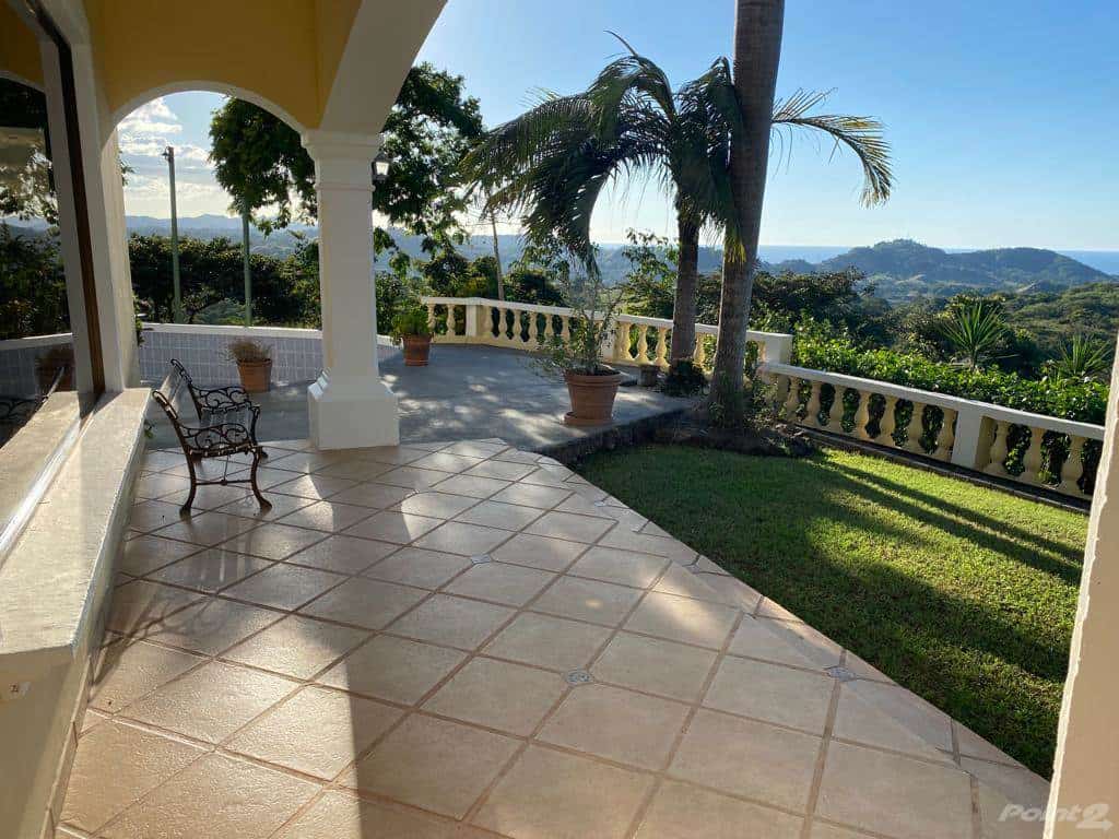 DEVELOPER'S DREAM LAND WITH PANORAMIC OCEAN VIEWS