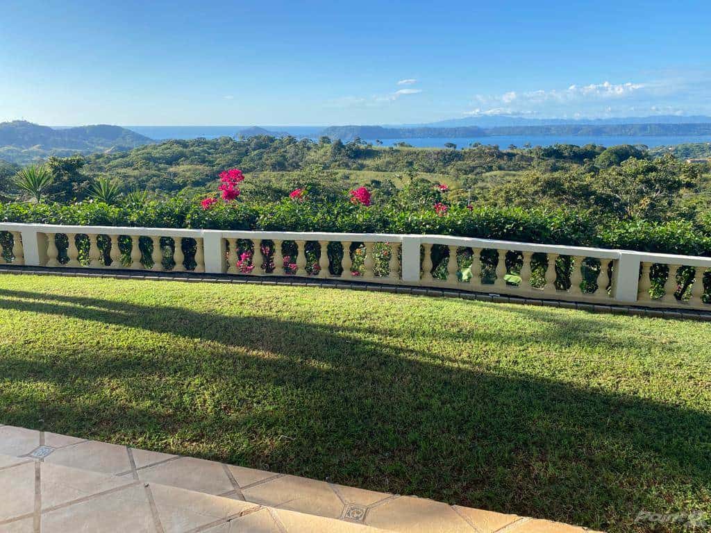 DEVELOPER'S DREAM LAND WITH PANORAMIC OCEAN VIEWS