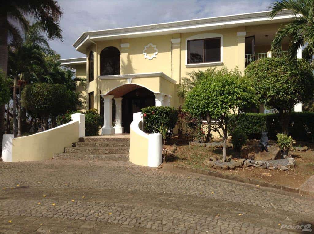 DEVELOPER'S DREAM LAND WITH PANORAMIC OCEAN VIEWS